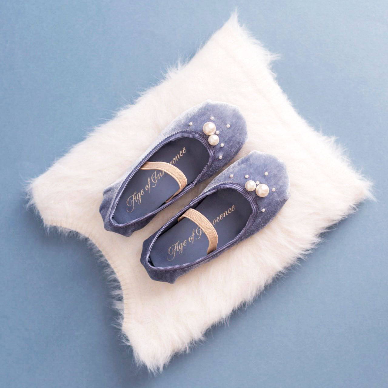 3 fabulous looks with blue Zelda ballerina shoes - Age of Innocence