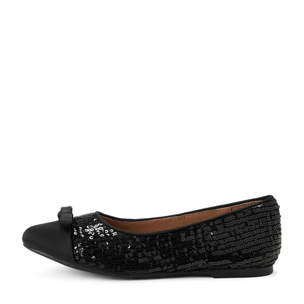 Angelina Black/Black Flats Shoes Age of Innocence