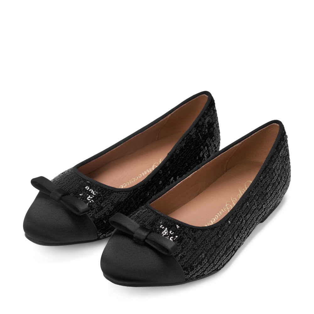 Angelina Black/Black Flats Shoes Age of Innocence