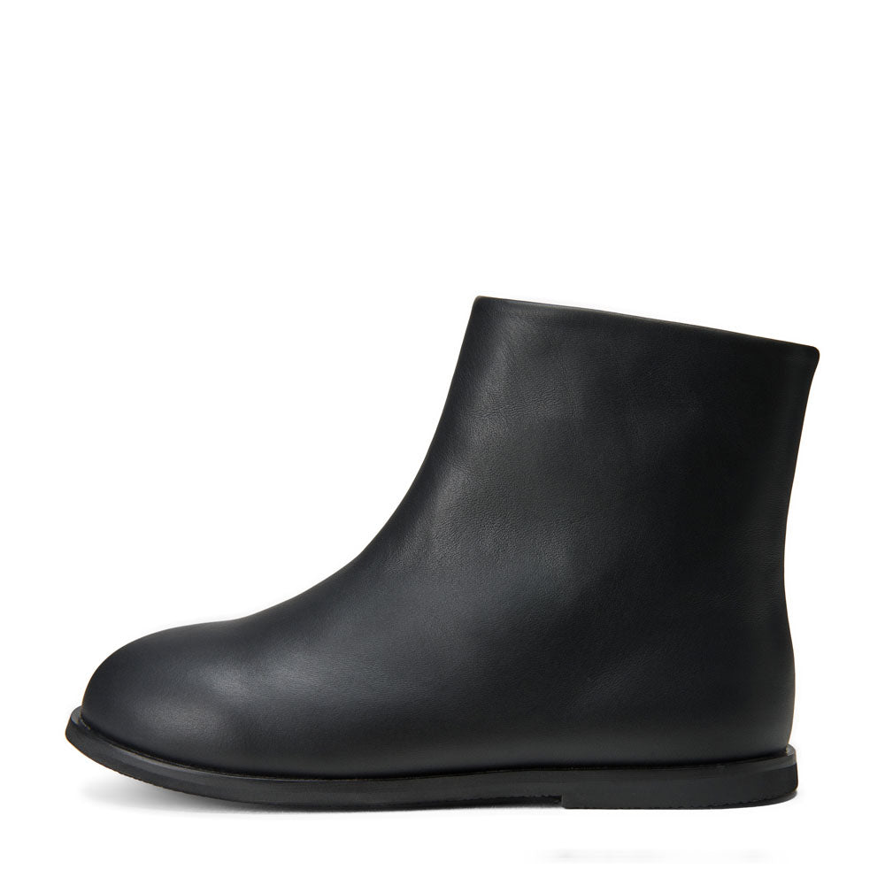 Arden Black Boots Boots Age of Innocence