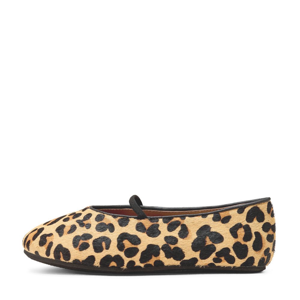 Daphne Animal Print Flats Shoes Age of Innocence