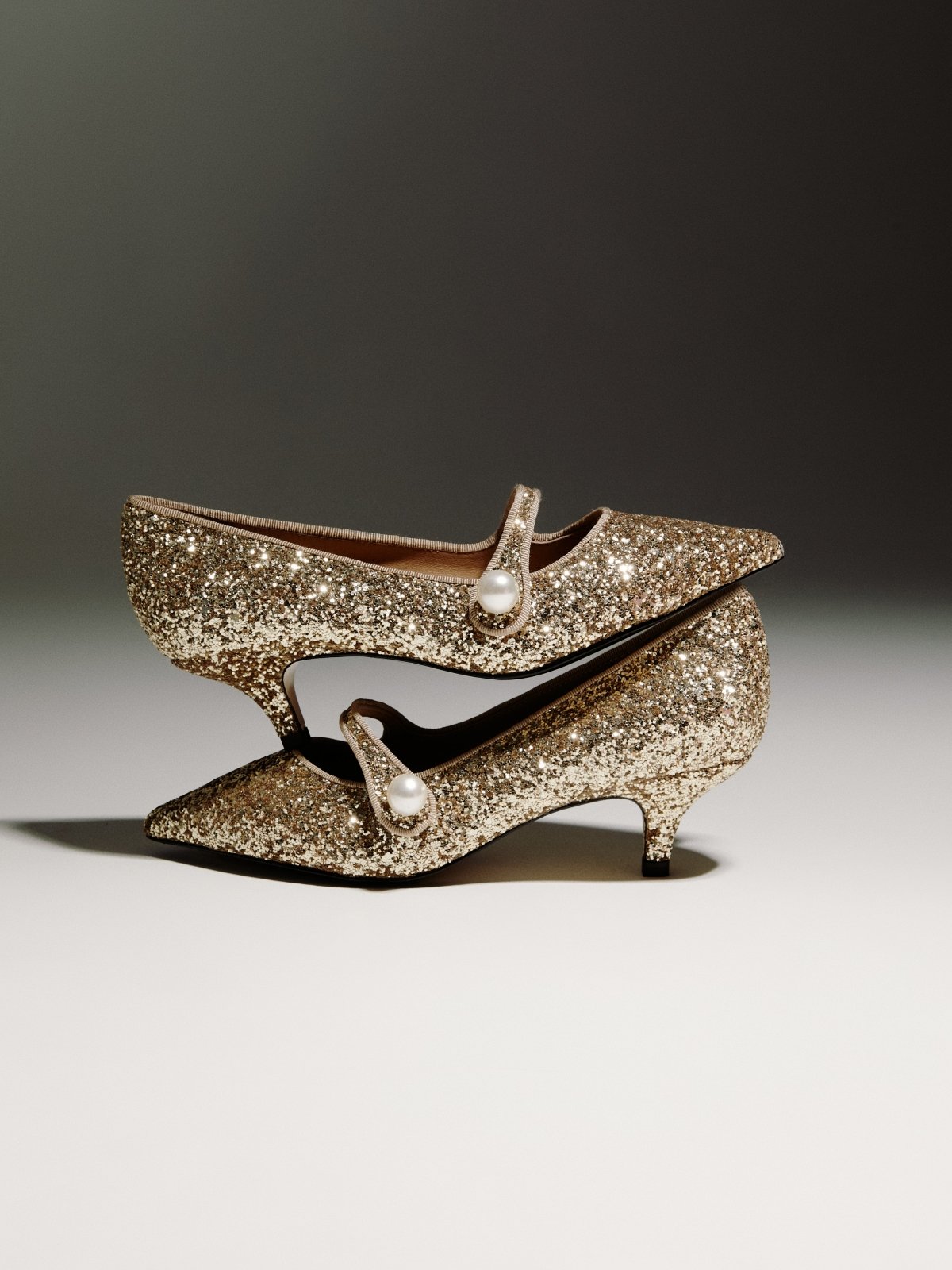 Yvonne Glitter Gold Shoes Shoes Age of Innocence Women