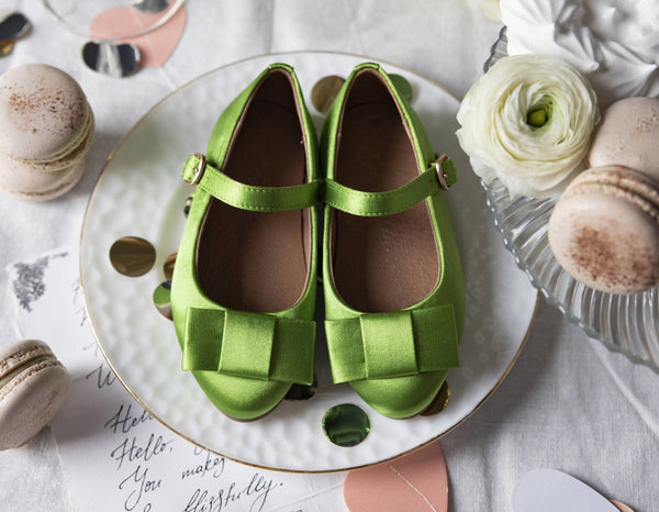 4 cool looks with our  Ellen Satin green shoes - Age of Innocence