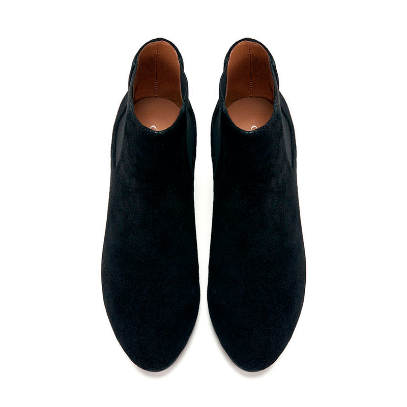 Alba Black Boots by Age of Innocence