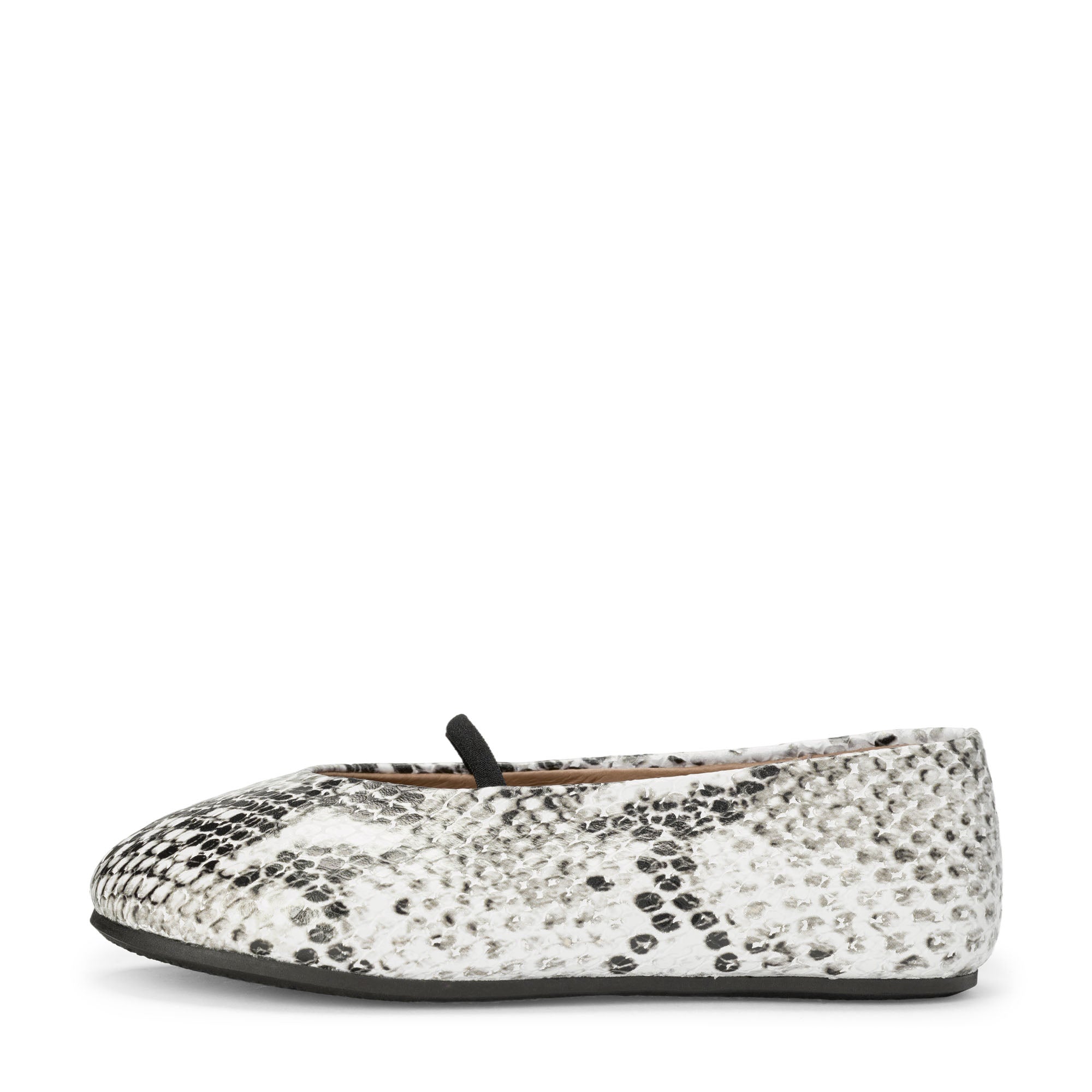 Daphne 2.0 White/black Flats Shoes Age of Innocence