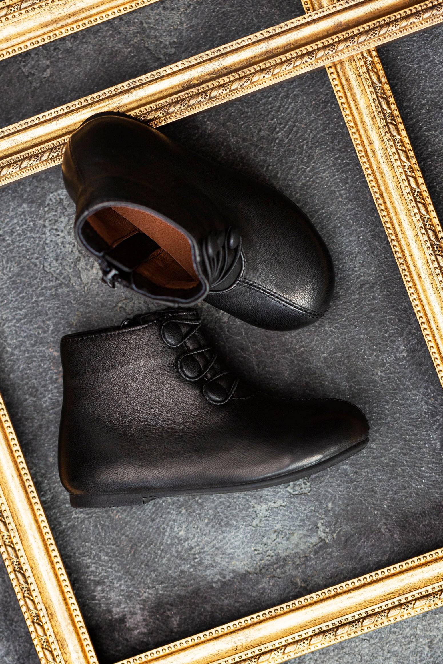 Vivian Black Boots Boots Age of Innocence