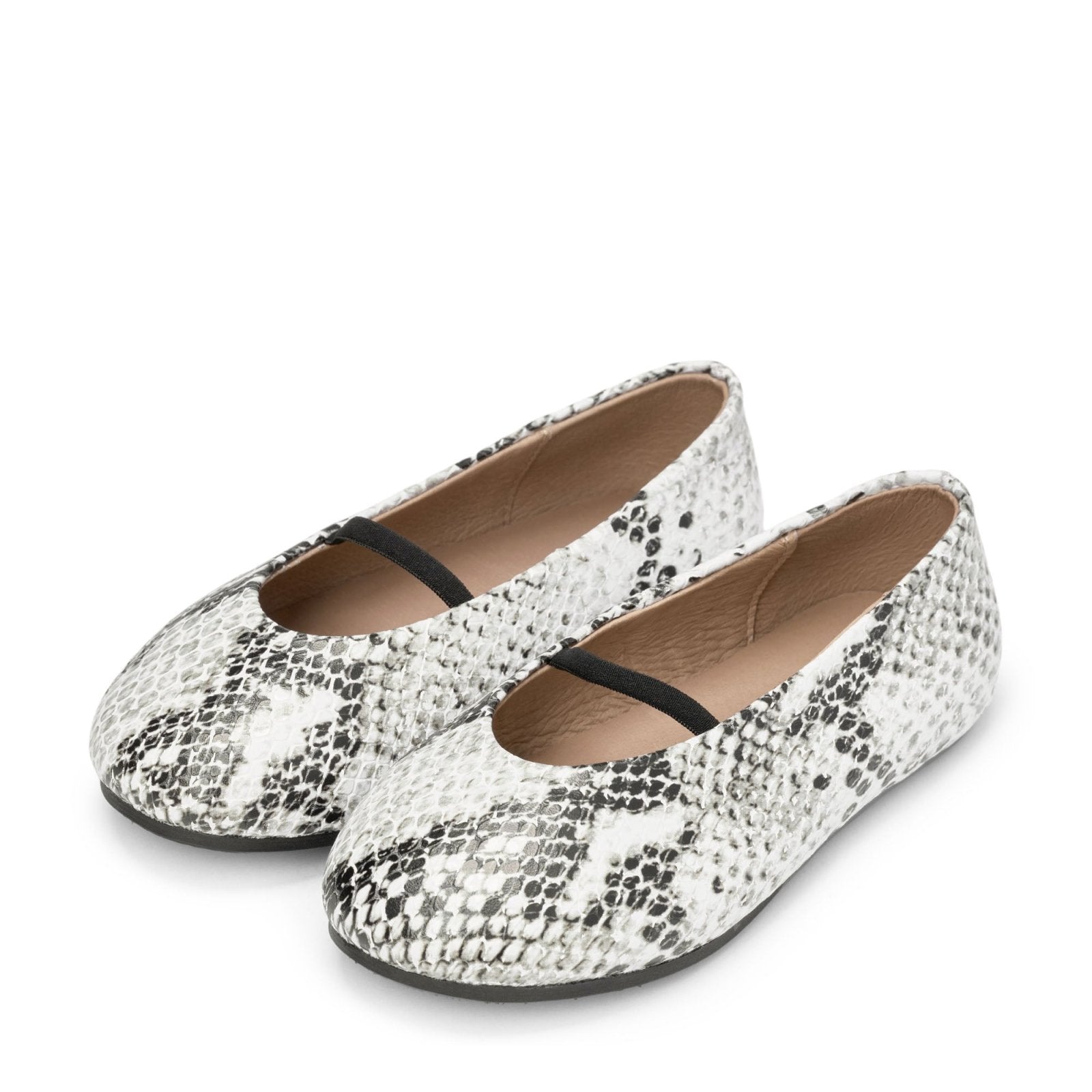 designer Daphne 2.0 White/black Flats for girls by Age of Innocence