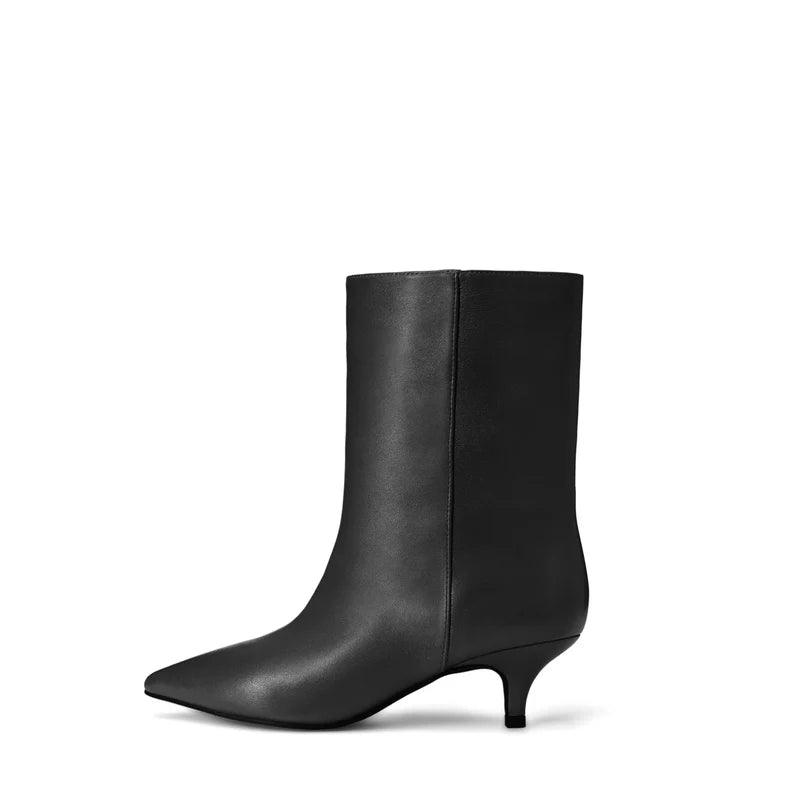 Gina Black Boots Age of Innocence Women