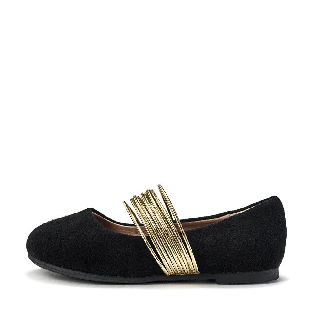 Ines Black Shoes Age of Innocence