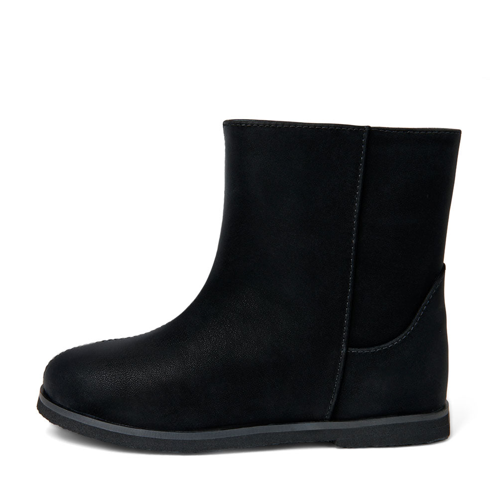 Ann 3.0 Black Boots by Age of Innocence