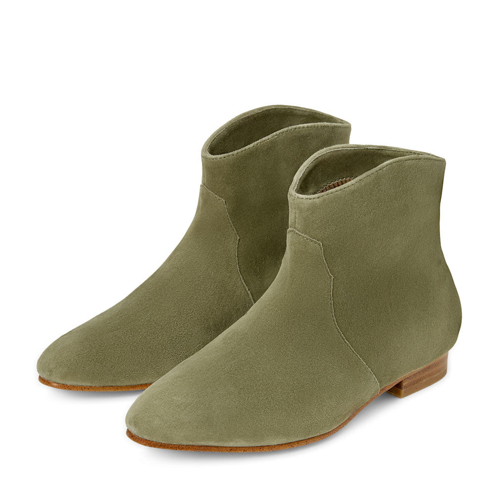 Cassie Khaki Boots Age of Innocence