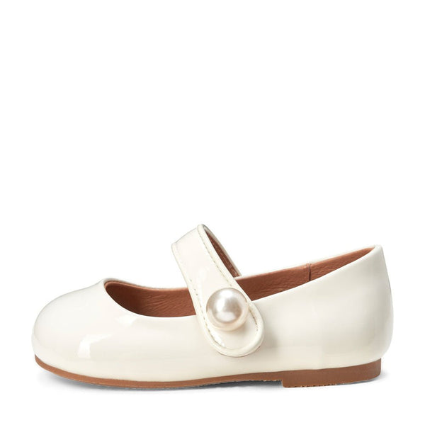Celia White Shoes by Age of Innocence
