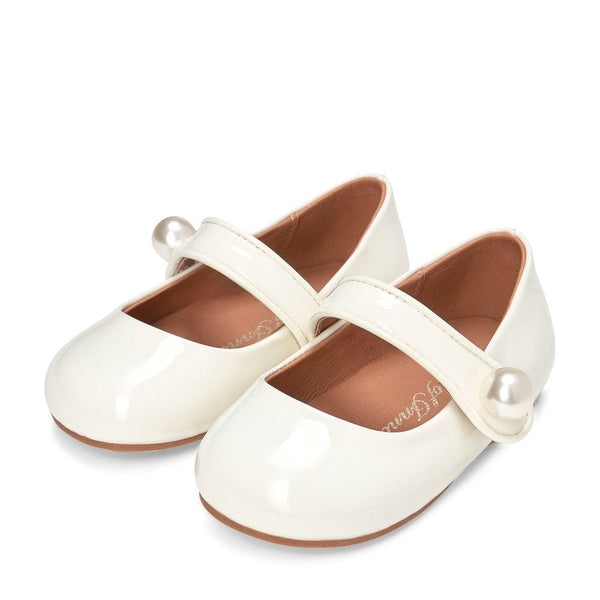 Celia White Shoes by Age of Innocence
