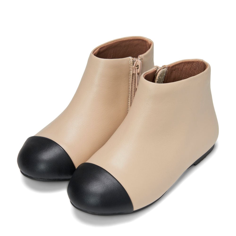 Chiara 2.0 Beige/Black Boots Age of Innocence