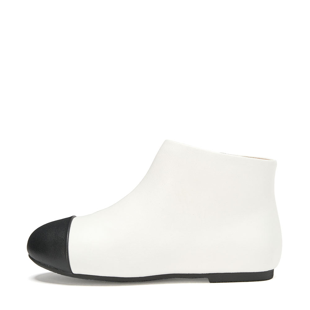Chiara 2.0 White/Black Boots by Age of Innocence