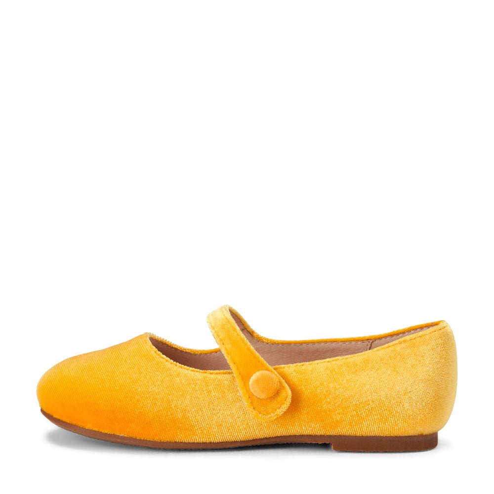 Elin Velvet Yellow Shoes Age of Innocence