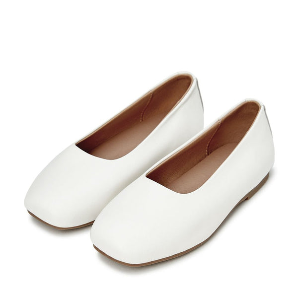 Ember White Shoes by Age of Innocence