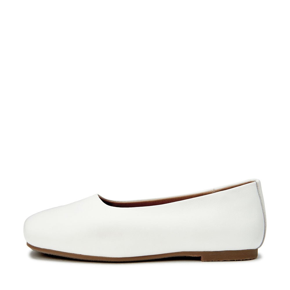 Ember White Shoes by Age of Innocence