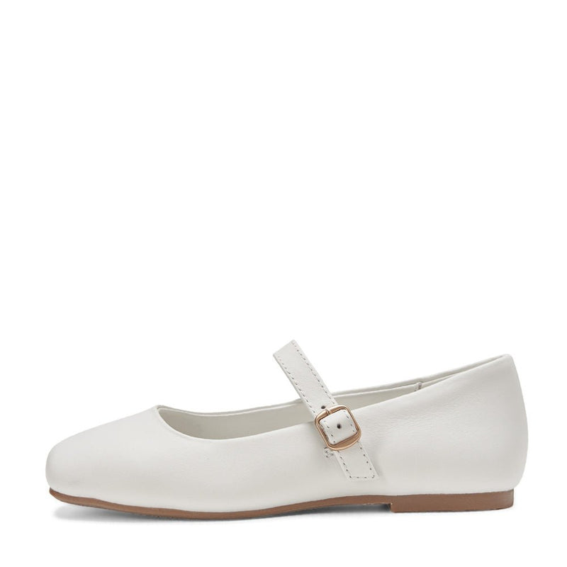 Mandy White Shoes by Age of Innocence