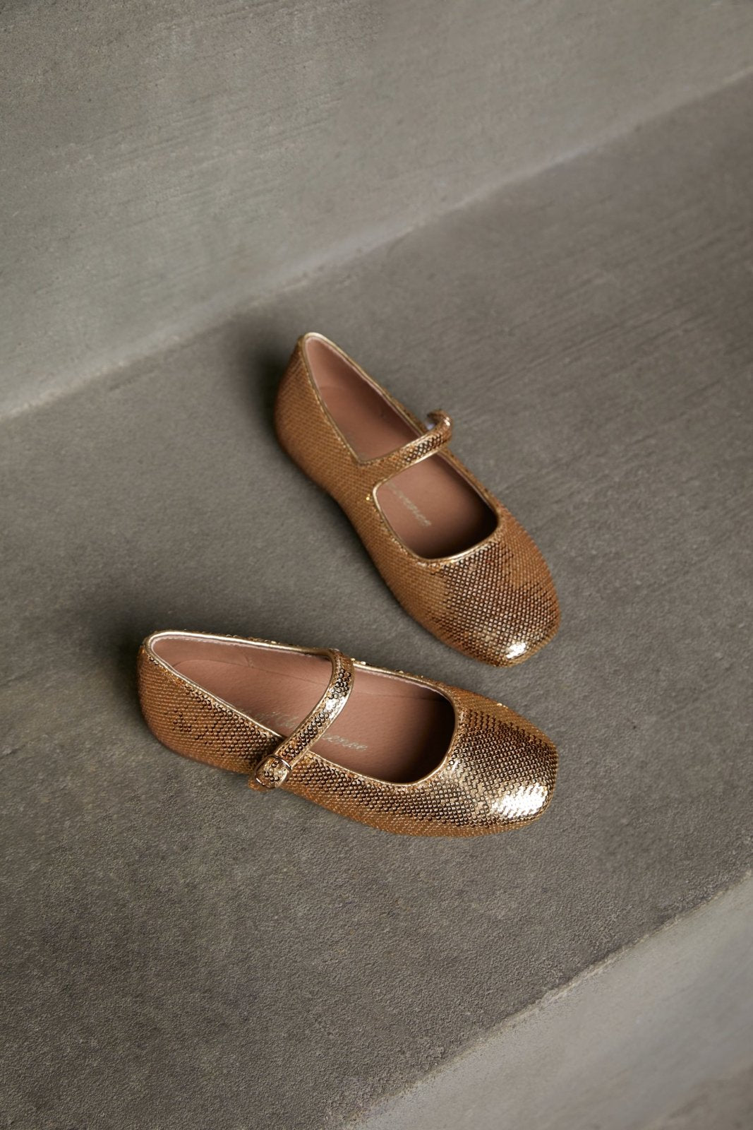 Michelle Gold Shoes Age of Innocence