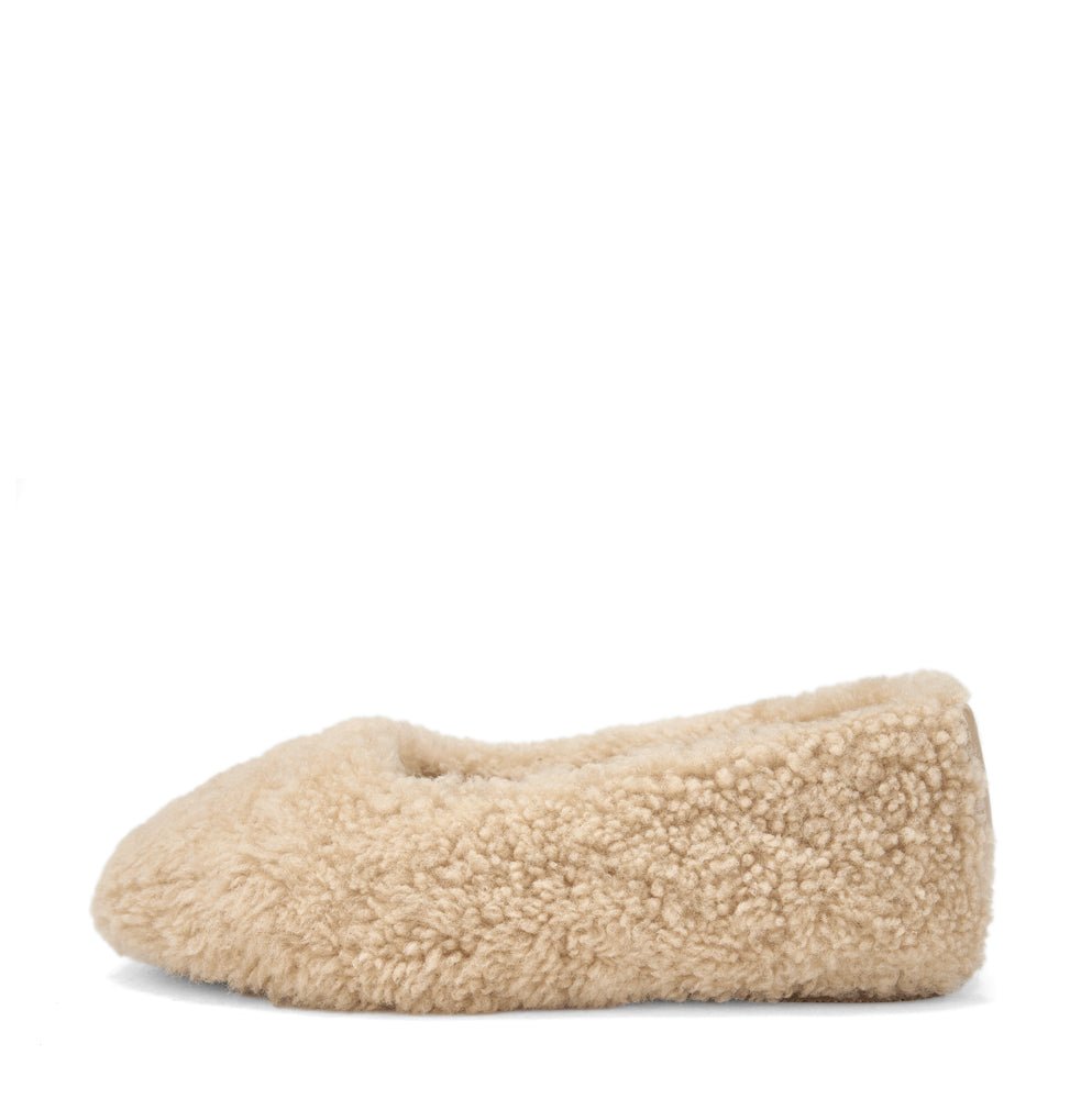Polly Beige Shoes Age of Innocence