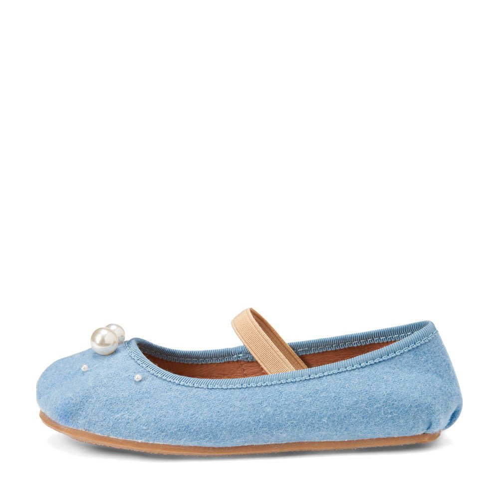 Zelda Wool Blue Shoes Age of Innocence